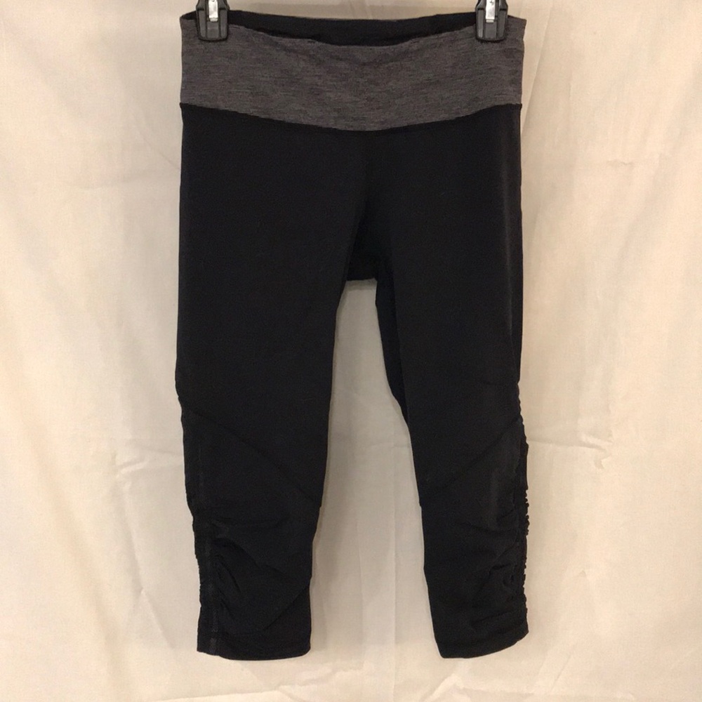 Lululemon Running Crops in black